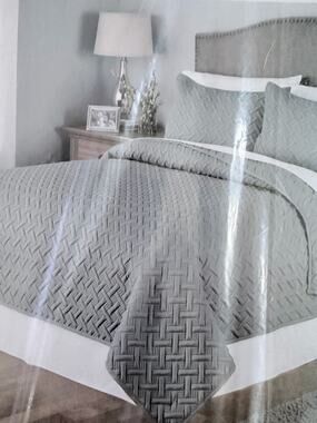 Mainstay Made For VCNY Home Full/Queen Size Quilt Gray Basket Weave New
